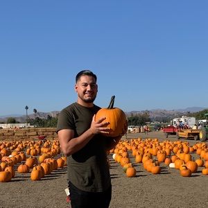 Meet your Posher, Emmanuel